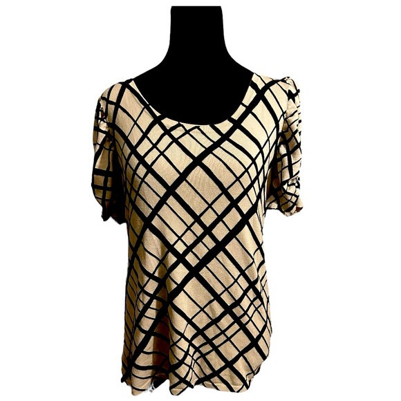 Style & Co. Tops - Style & Co. beige & black geometric striped knit top in size Large.